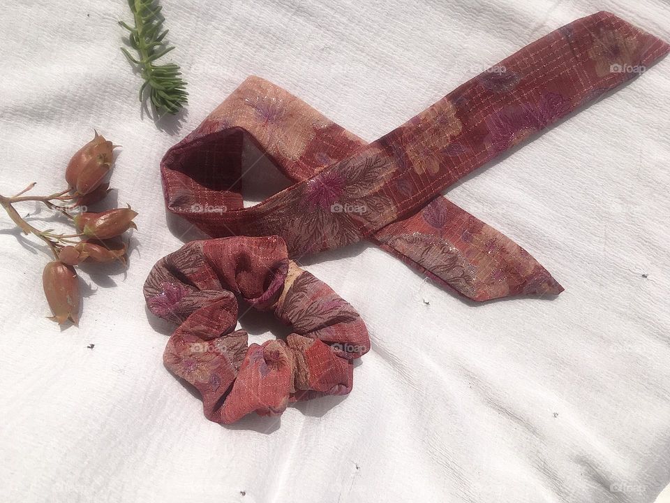 I have made these scrunchies, of which I have taken photos. So how did you like these photos of mine?