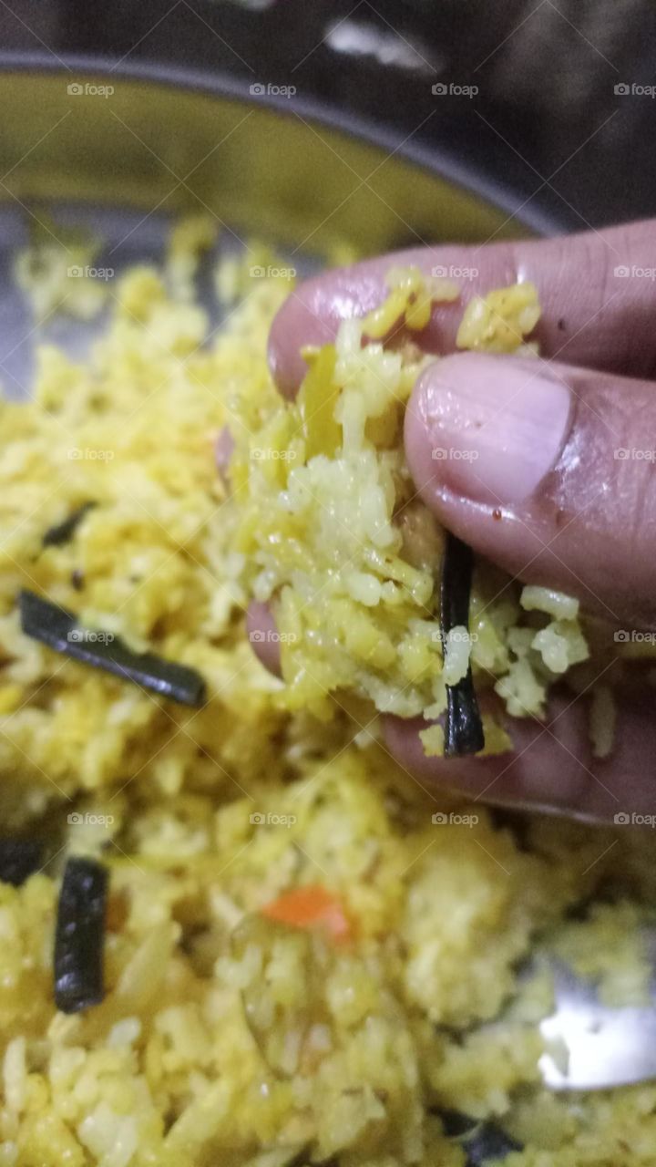 full my tummy it yummy😋😋😋😋