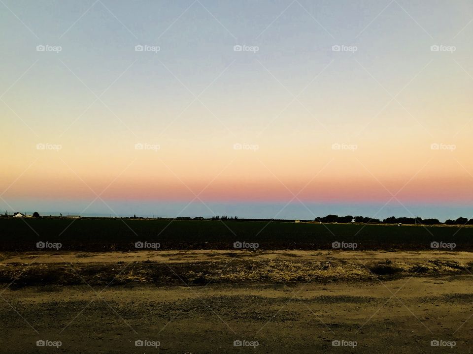 The serene of sunset across the sky 