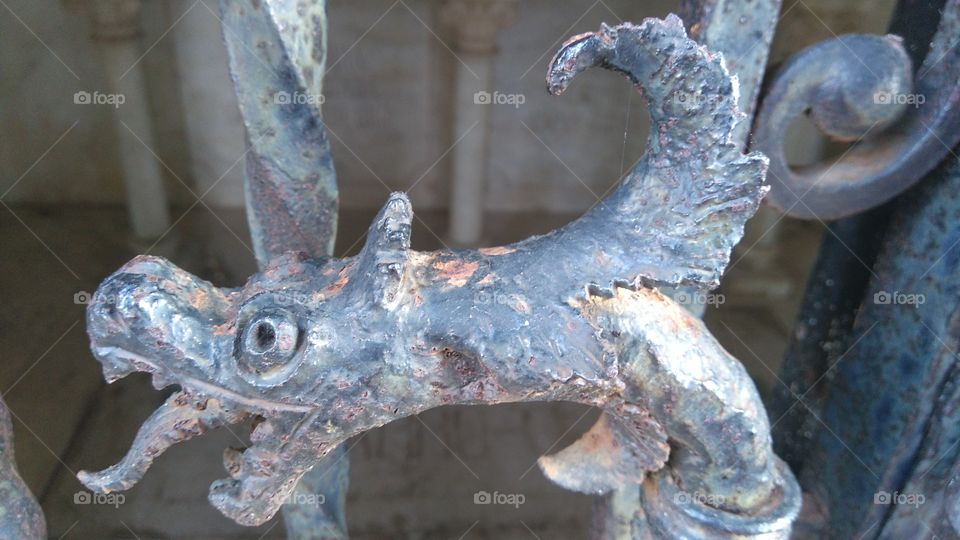 Sculpture dragon