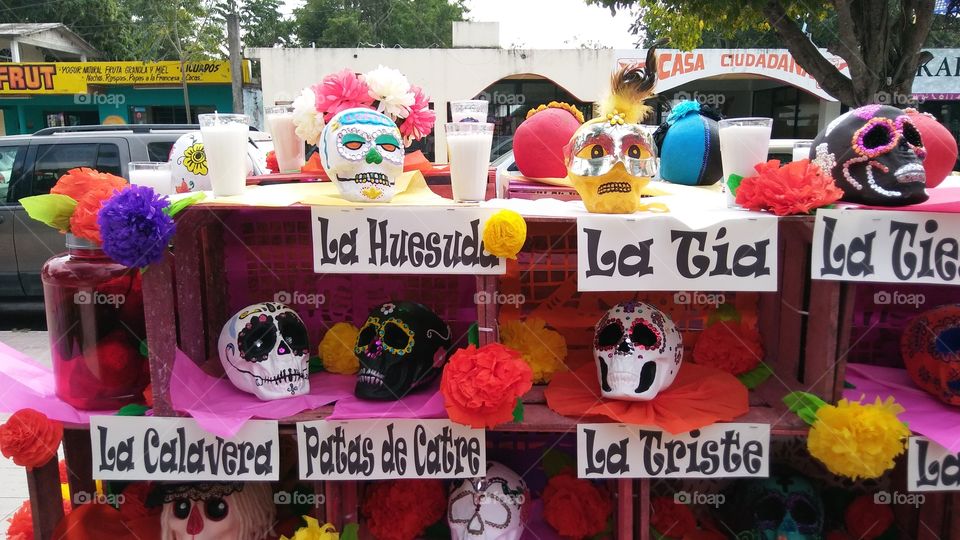 Calaveras y huacales