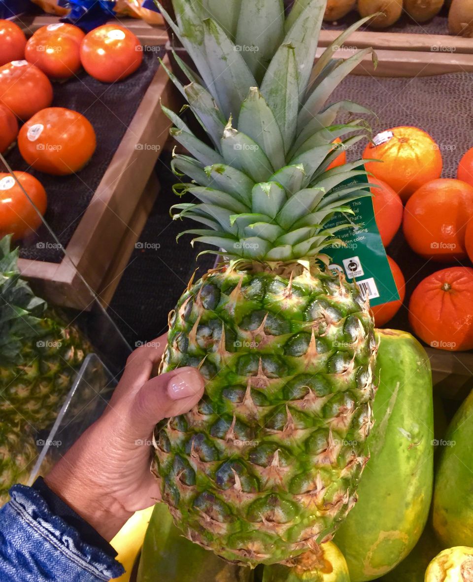 Exotic fruits: pineapple 