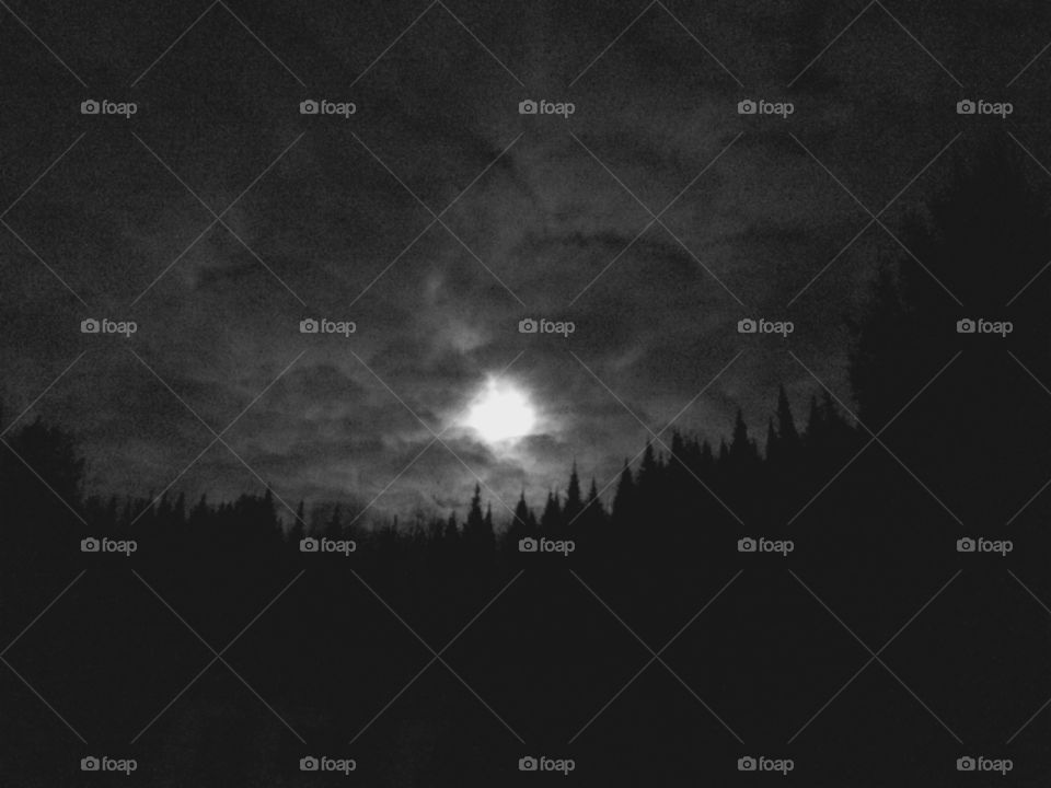 Black sky with the moon preparing to get stormed! 
#Norway like