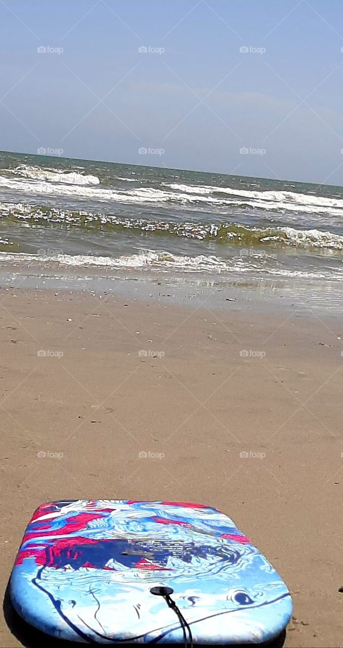 strong current and probable RIP current kept many beach goers out of water