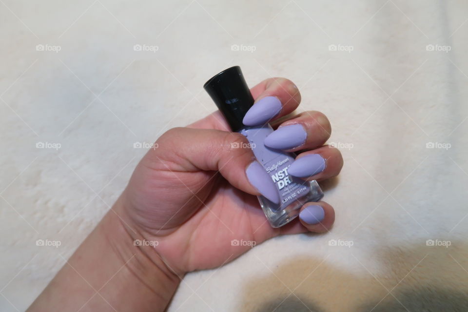 Lilac nails 