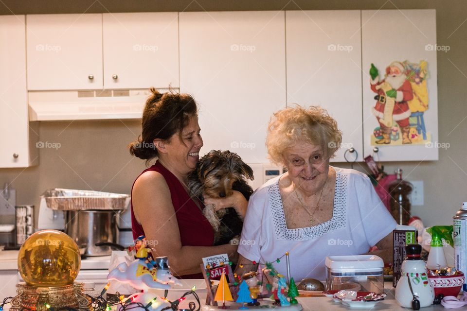 Cooking with the family & the puppy 