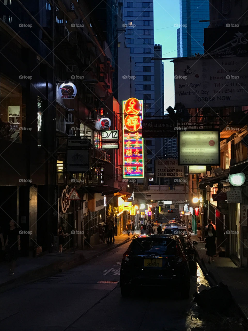 Hongkong at Night 