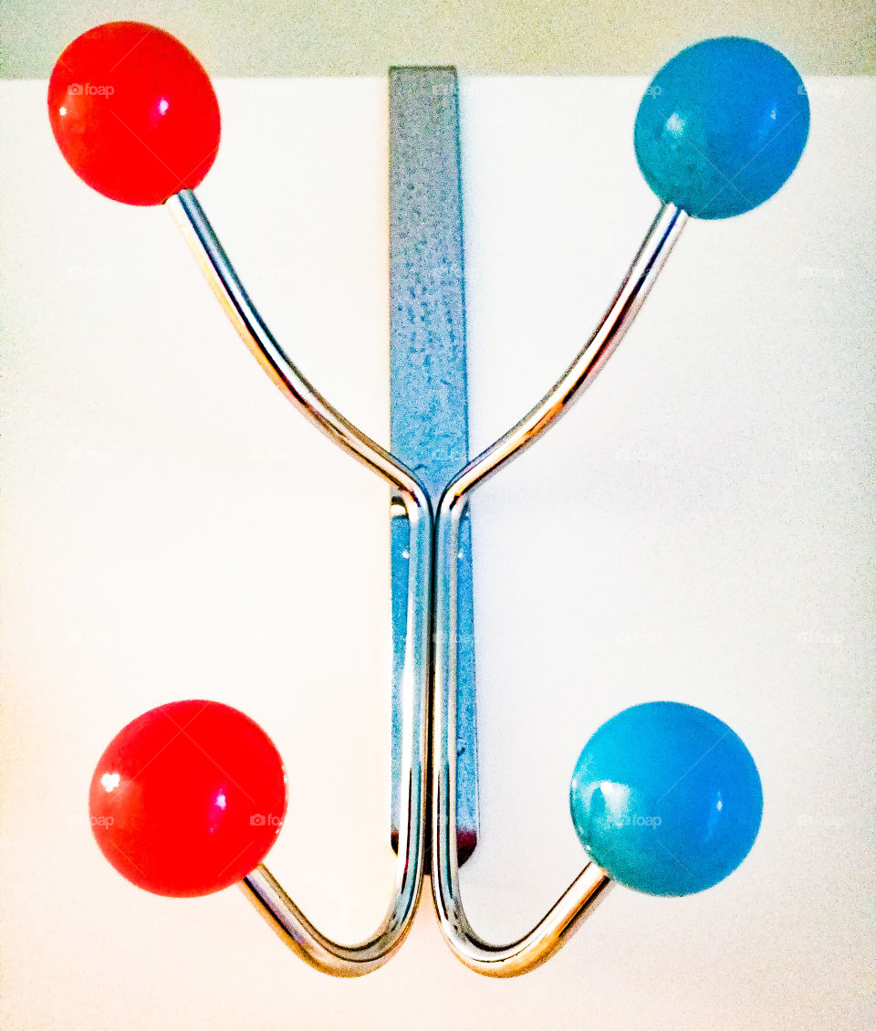 No Person, Shining, Physics, Helium, Thumbtack