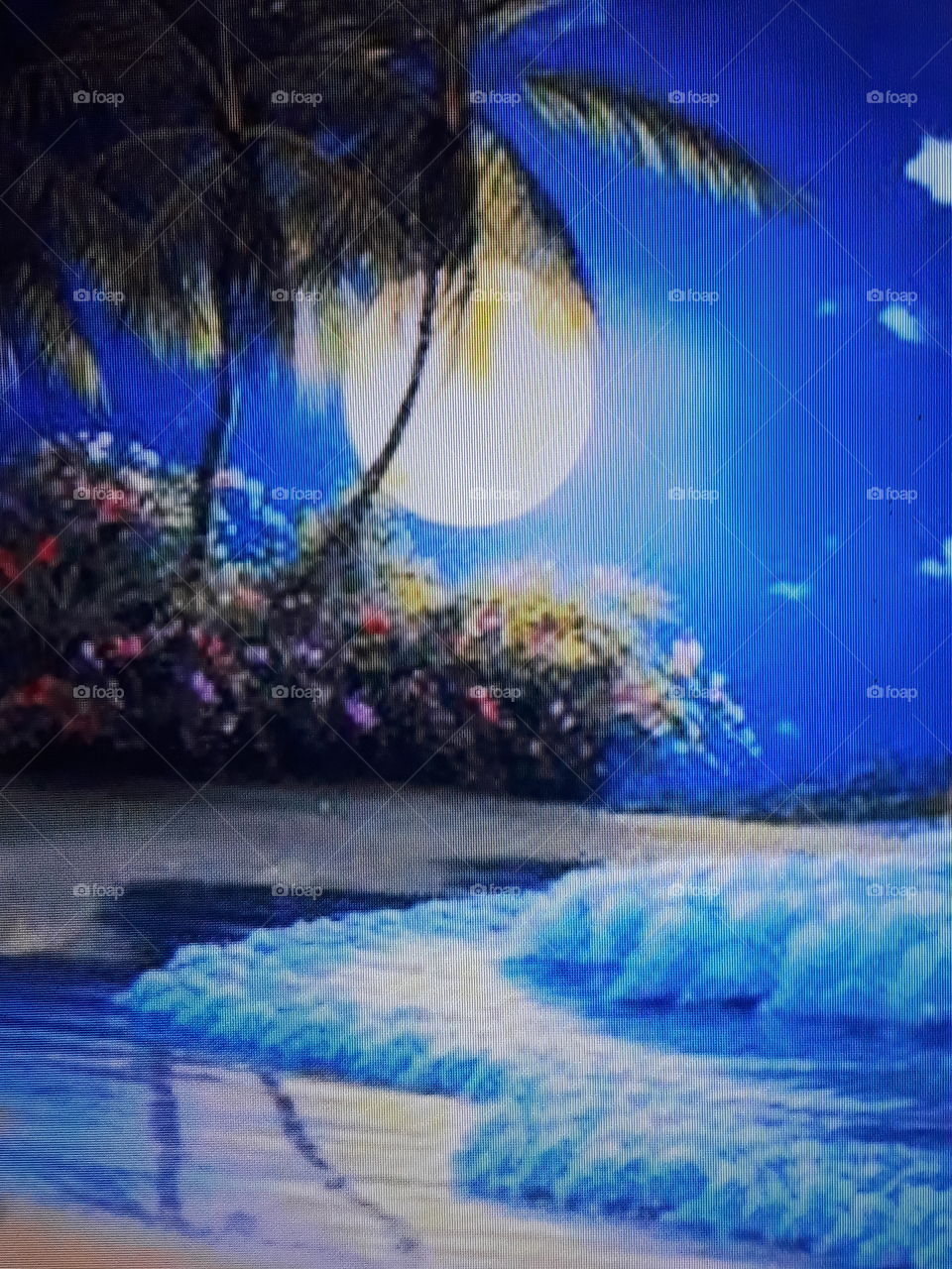 paisagem  com mar a frente lua cheia  e céu azul  no fundo