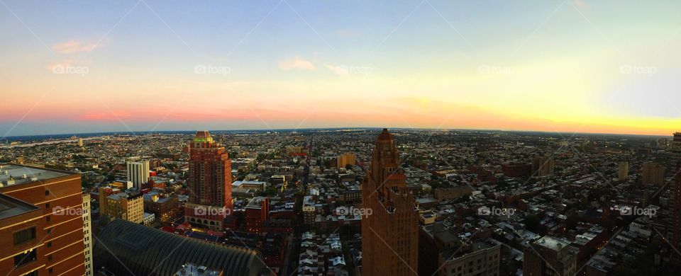Philadelphia . Sunset on the roof deck overlooking Philadelphia