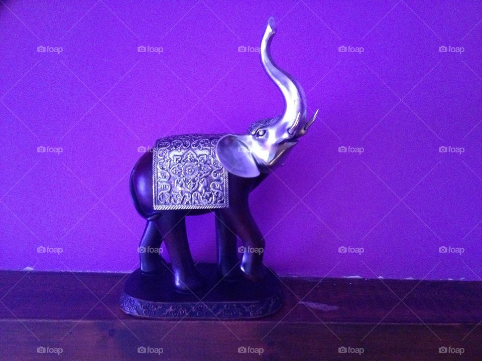 animal statue souvenir elephant by lanocheloca