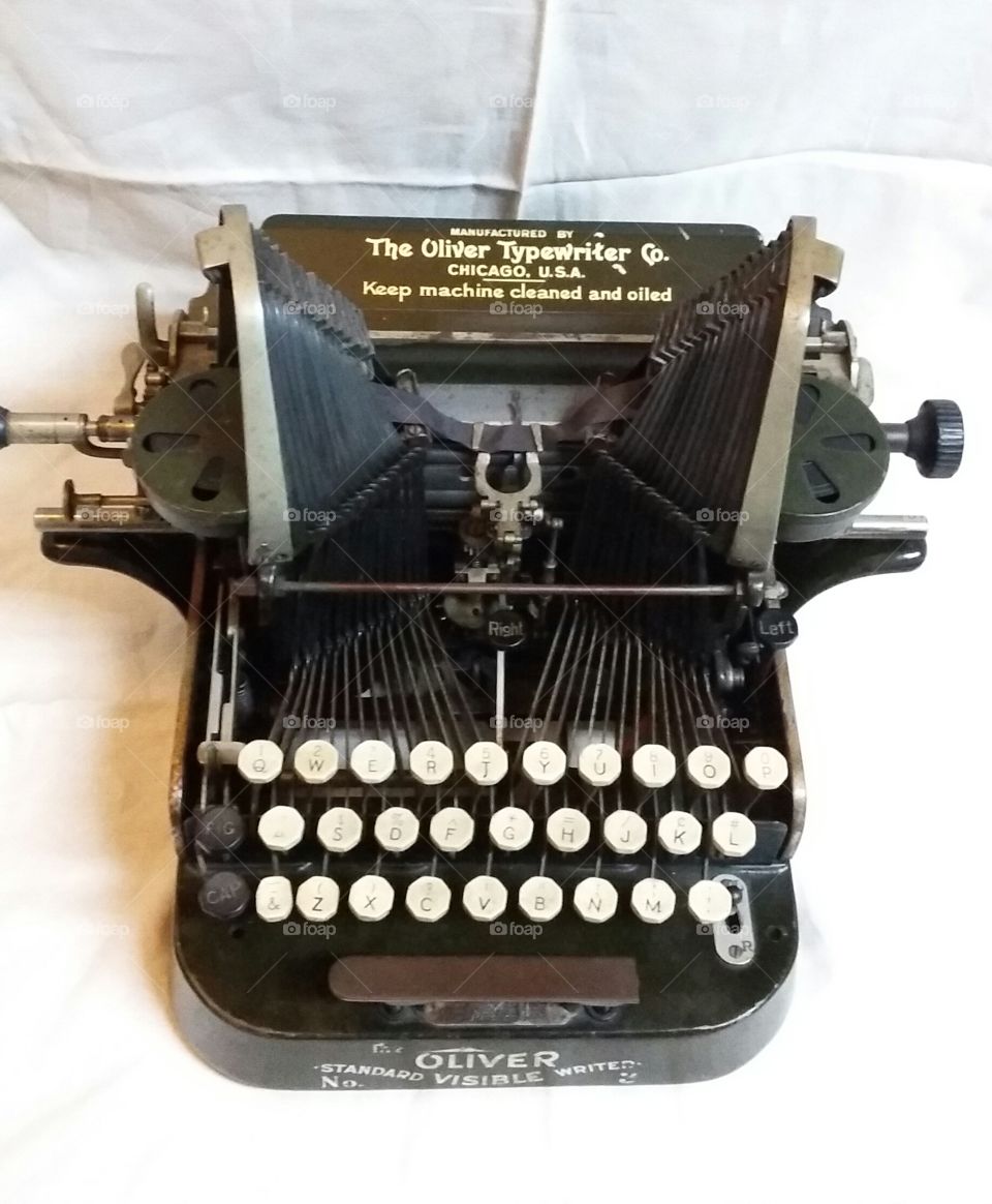 Oliver Typewriter