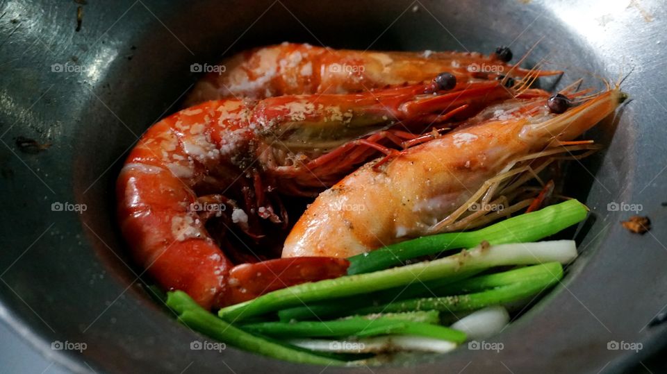 Shrimp with glass noodles 