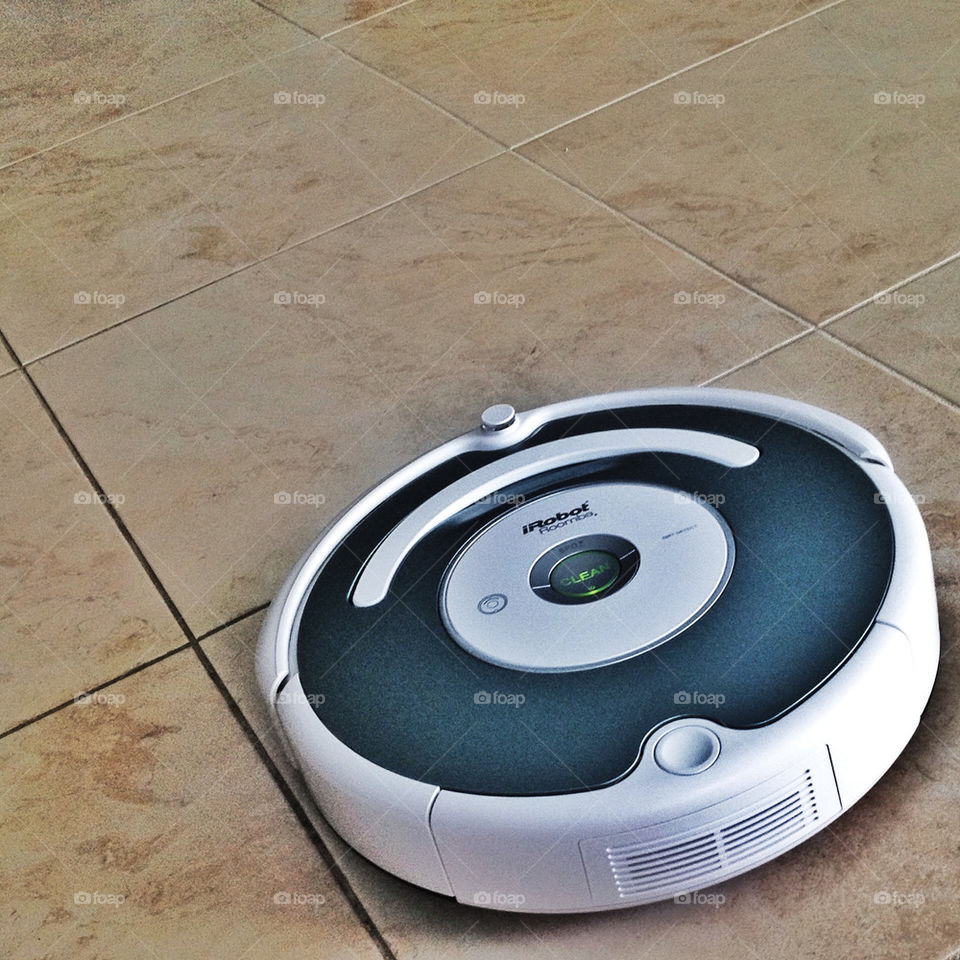 clean automatic vacuum tile by downtownftl