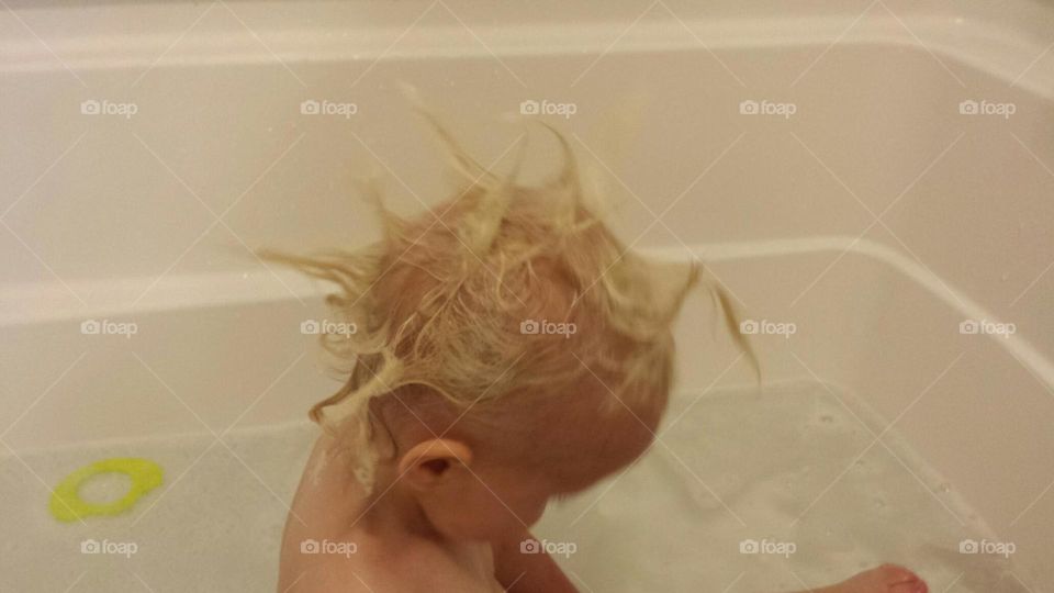 baby bath hair