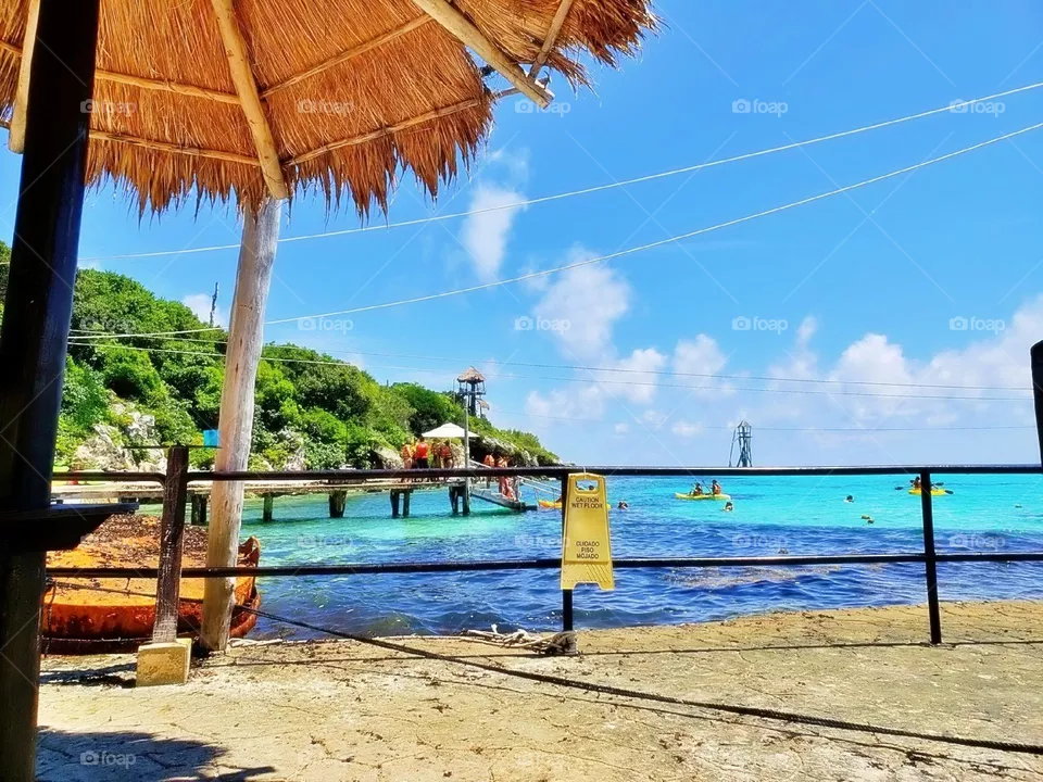 horizon fun scenery day exotic waves dusk concept surf family summer vacation vacations trip natural lagoon view luxury turquoise inspiration mood white sunrise coastline sunshine honeymoon seascape sunlight hawaii beauty tranquil coconut seychelles
