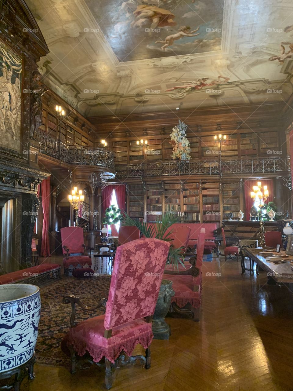 A beautiful library room