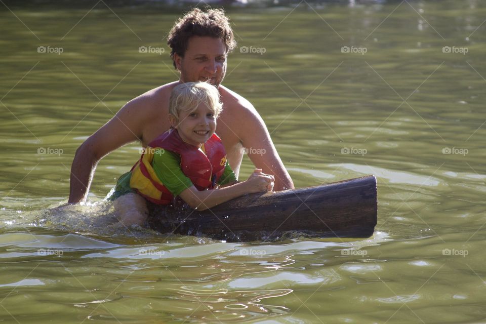 Log Riding Fun At Lake Hume! 