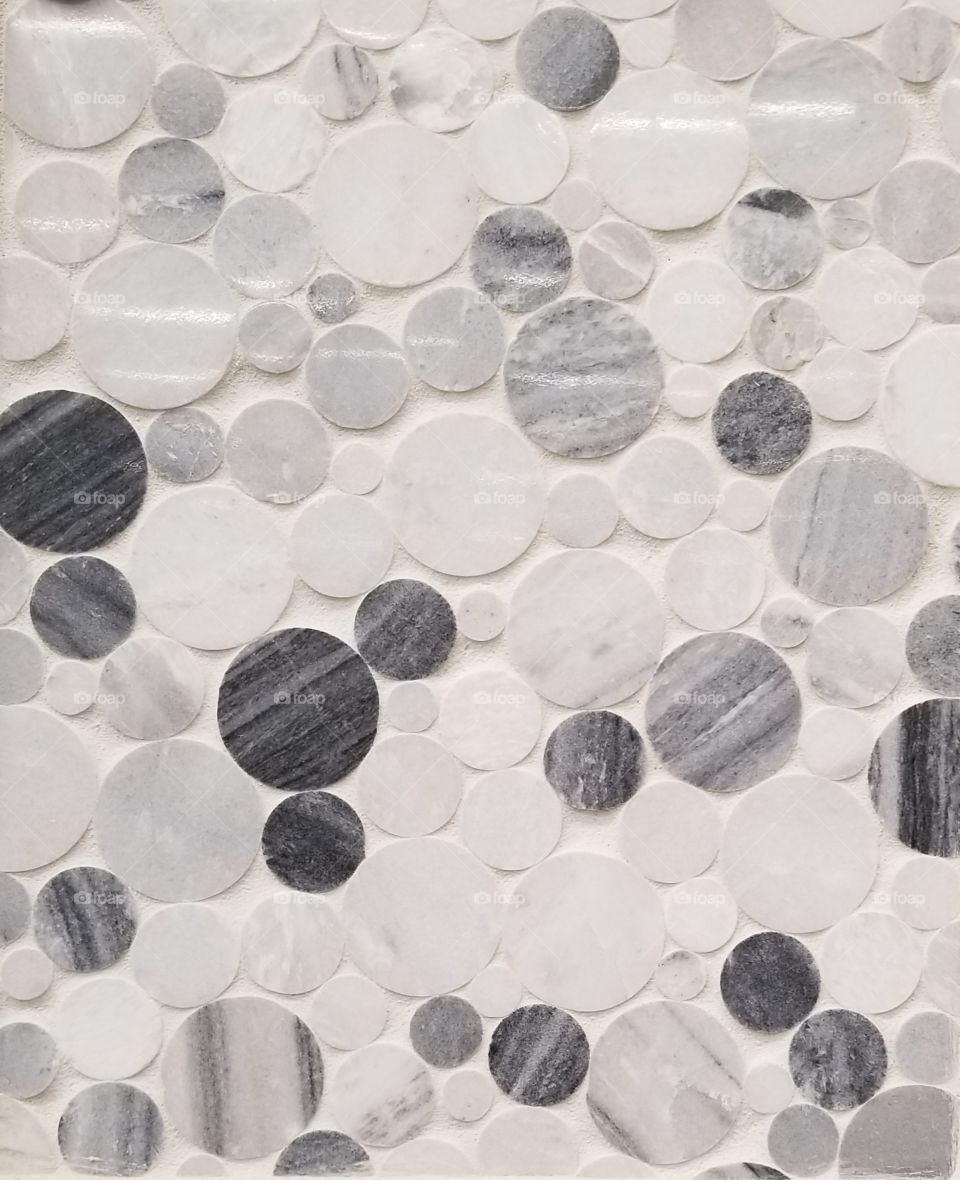 Circles of Tile in contrasting colors for accents