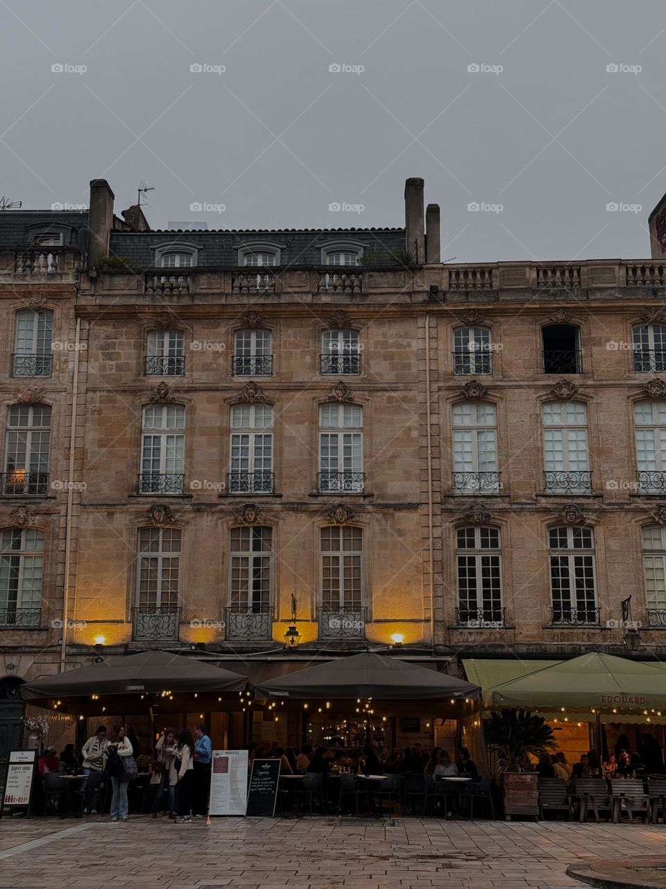 Building lights in France