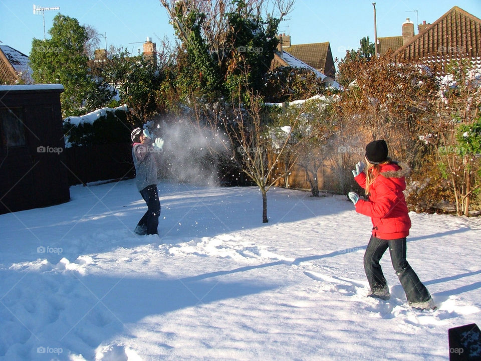 snow children play sunny by gazzman09