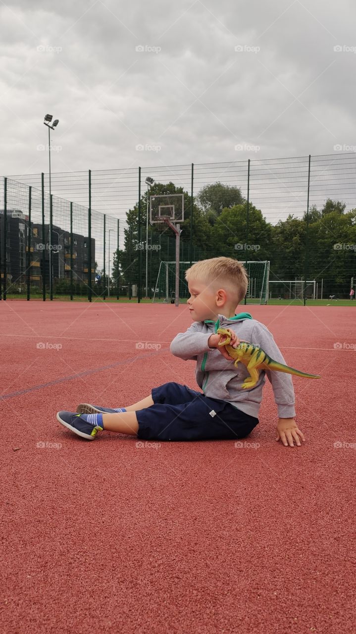 Kid and the dinosaur