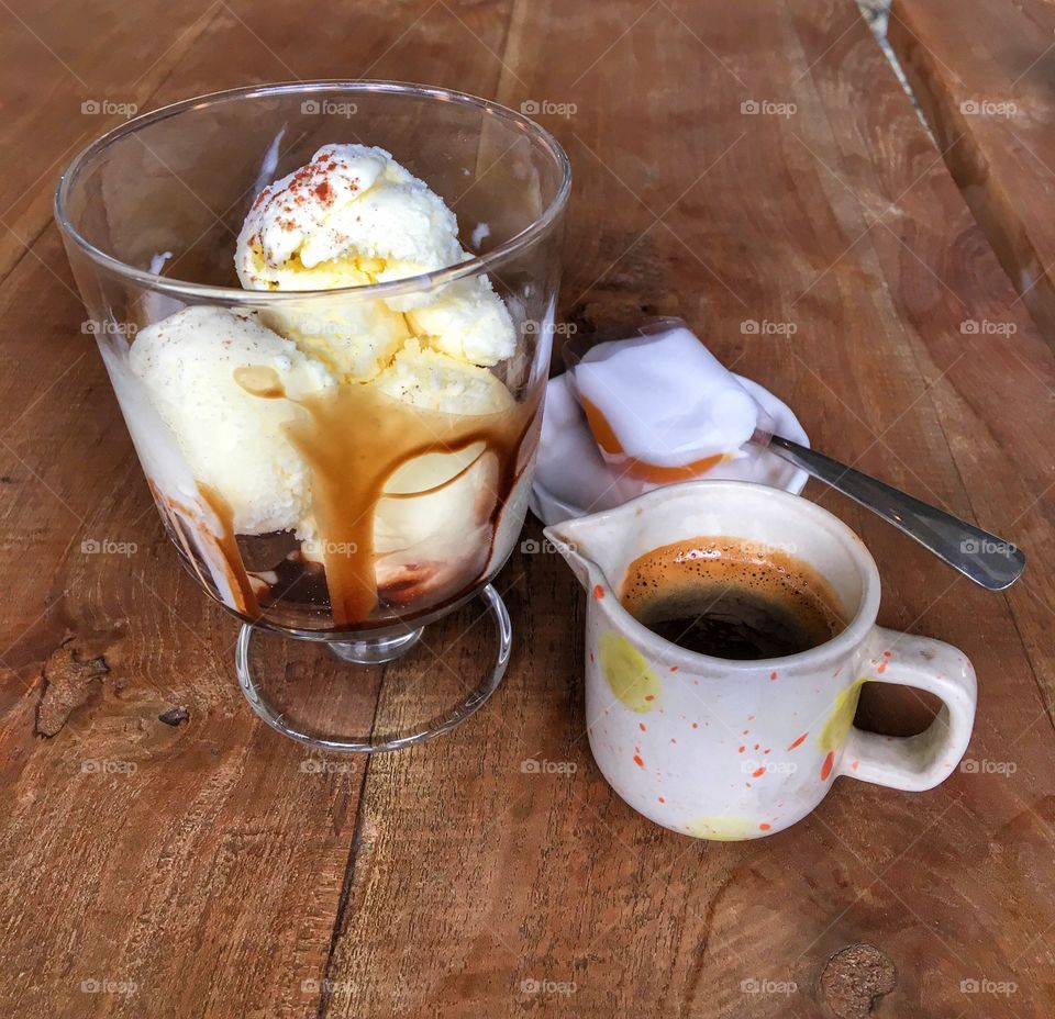 Hazelnut affogato