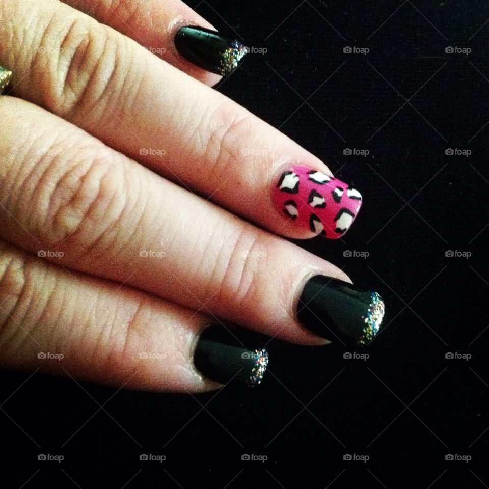 LEOPARD NAILS