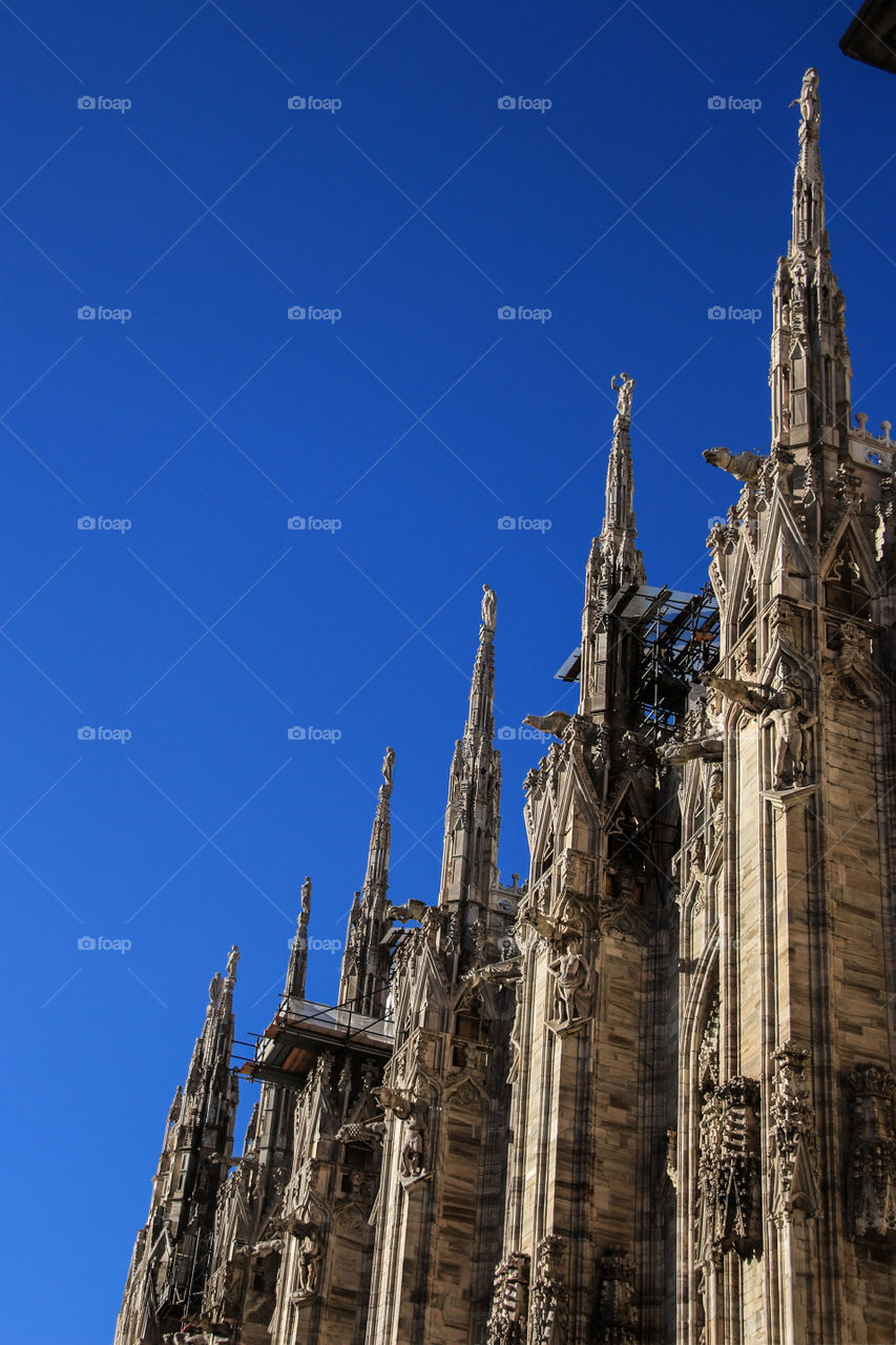 Side view of Duomo du Milan.