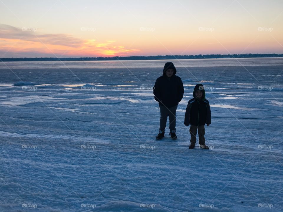 Frozen Ocean but we’re not cold 👍