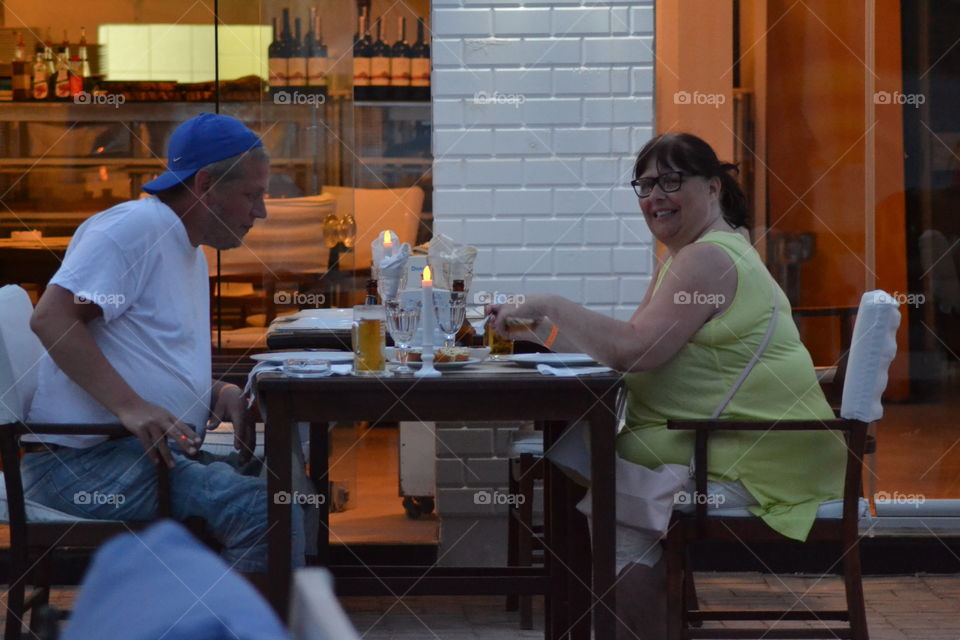 turist at a restaurant