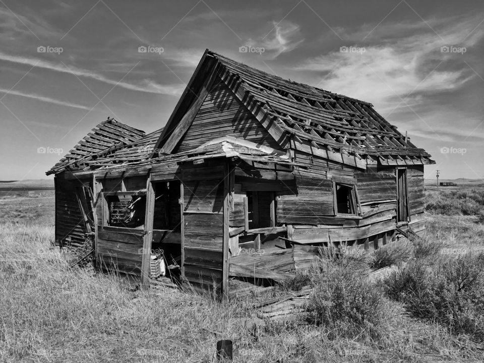 Old dilapidated house in long abandoned Eastern Washington rural farming community,  Bluestem, WA