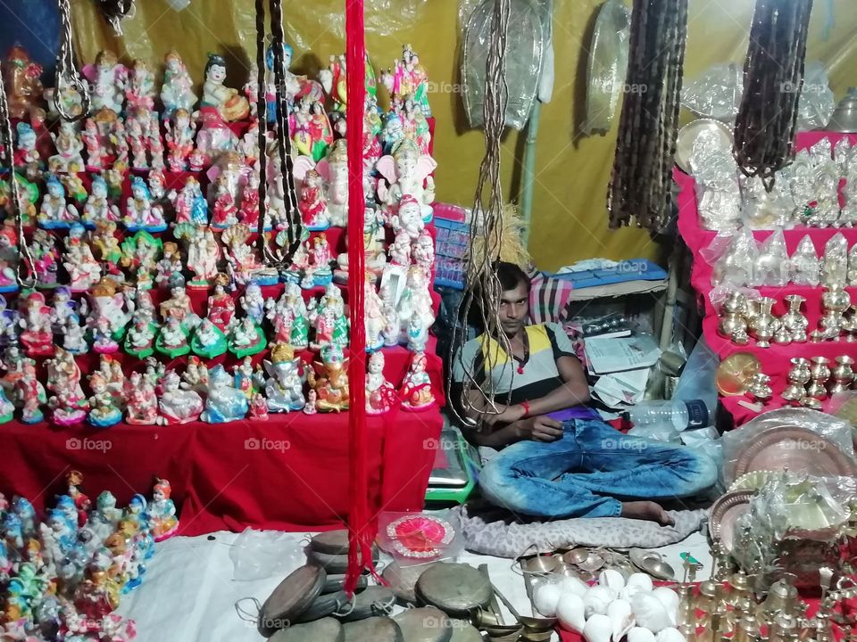 Idol  and essential goods for worshiping hondu lords