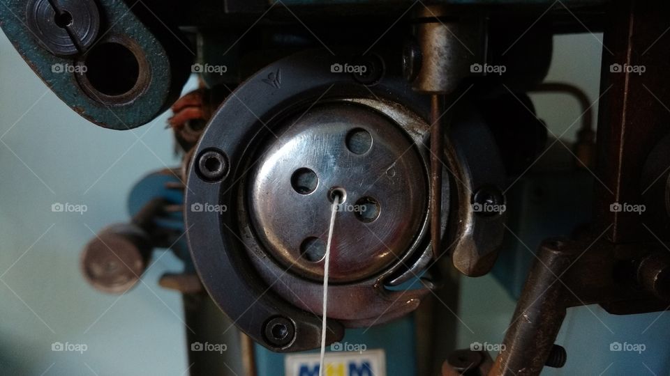 Máquina de costura industrial, pneumática.