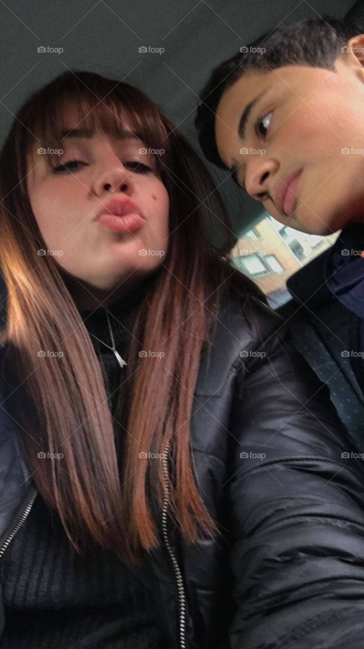 Definición de hijo
"Hijo es un ser que Dios nos prestó para hacer un curso intensivo de cómo amar a alguien más que a nosotros mismos, de cómo cambiar nuestros peores defectos para darles los mejores ejemplos y, de nosotros, aprender a tener coraj