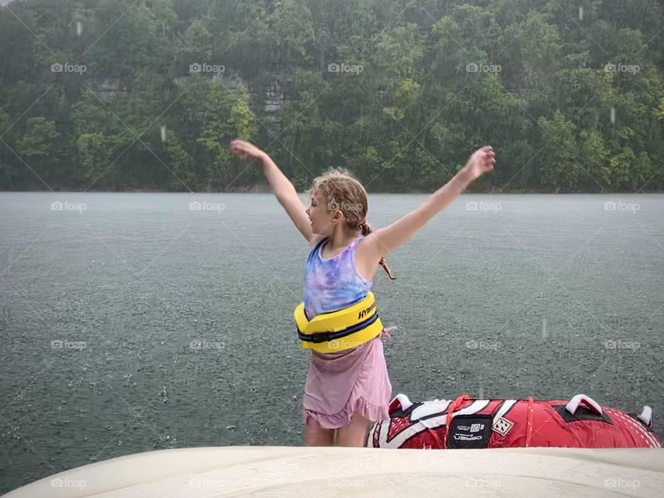 Adorable dancing in the summer rain