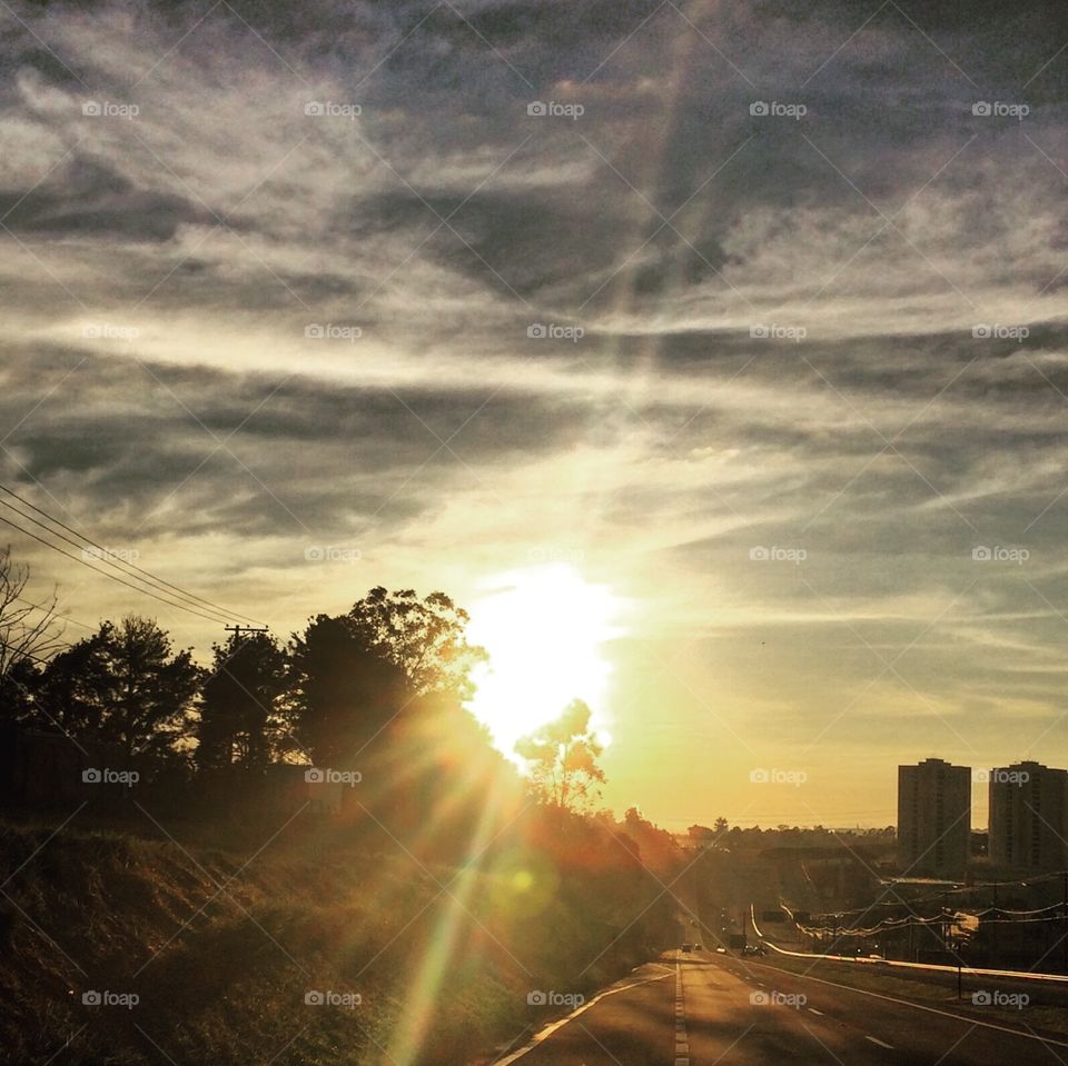 🌅Desperte, Jundiaí. 
Que a jornada diária possa valer a pena!
🍃
#sol #sun #sky #céu #photo #nature #morning #alvorada #natureza #horizonte #fotografia #pictureoftheday #paisagem #inspiração #amanhecer #mobgraphy #mobgrafia #Jundiaí #AmoJundiaí