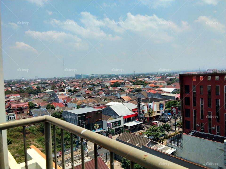 dunia ini suda di padat kan oleh populasi manusia yang berlebihan