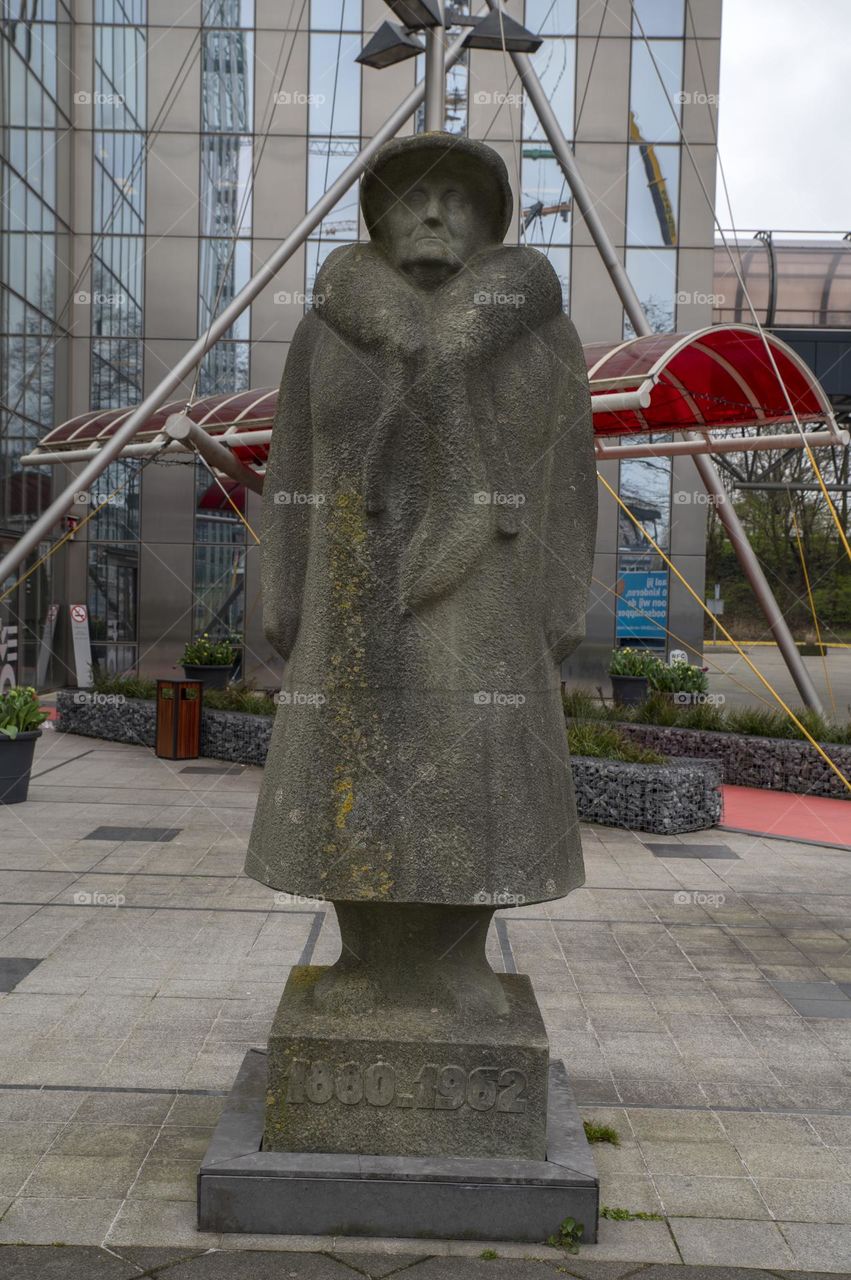 Statue Van De Naamgeefster At Amsterdam The Netherlands 29-3-2023