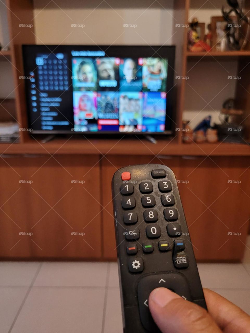 ver la televisión