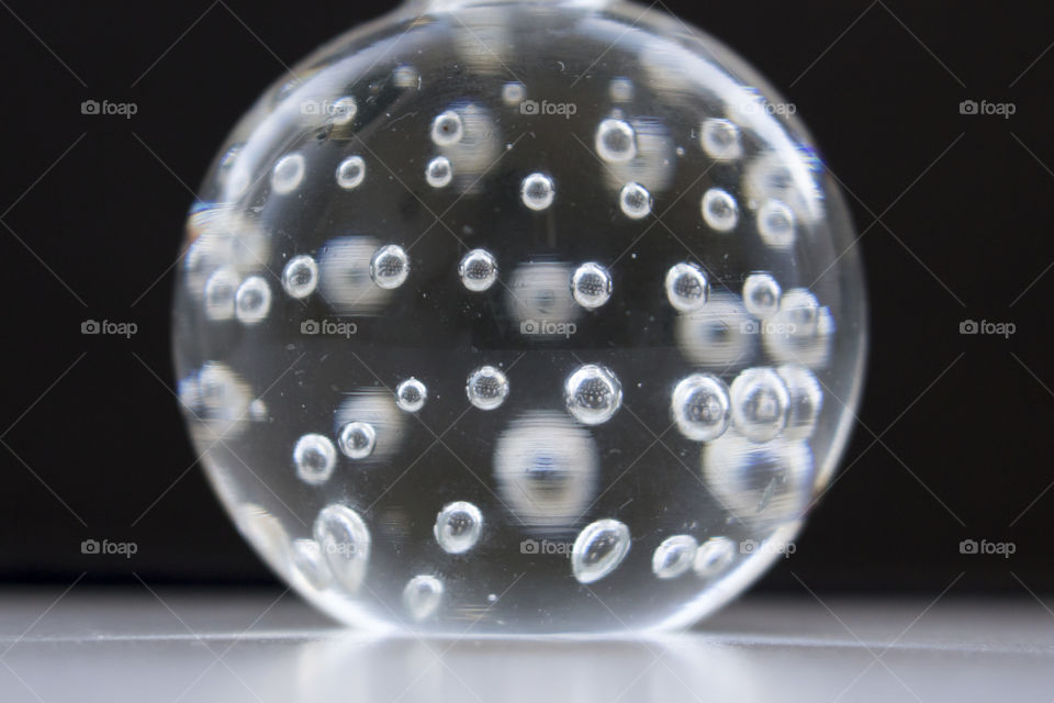 Round transparent glass bubbles 
Runda genomskinliga  bubblor glas