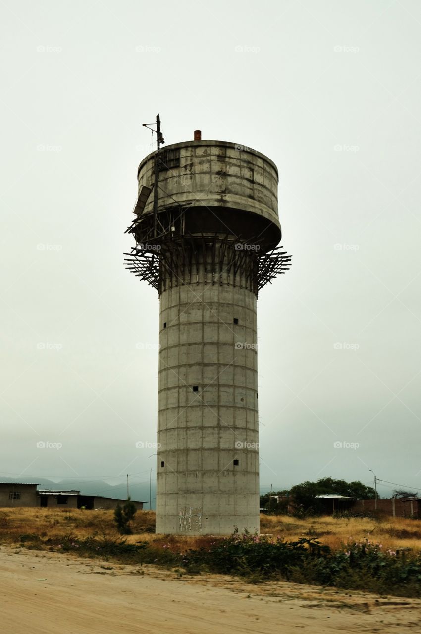 Concrete structure to obtain water from the subsoil