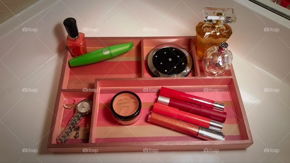 Makeup and Jewelry Tray