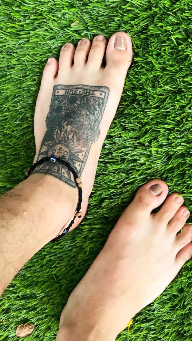 Keep your Feet on the Grass