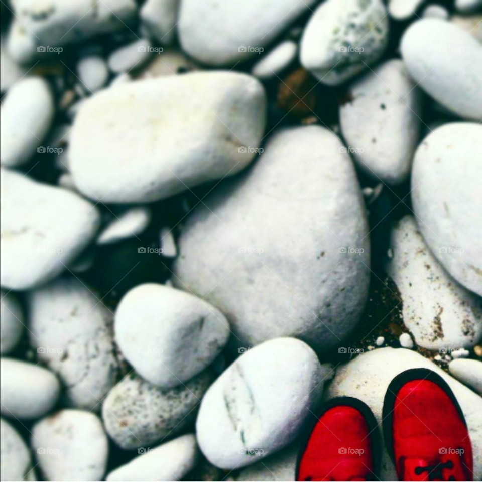 🎵 Put on your red shoes and dance the blues 🎵