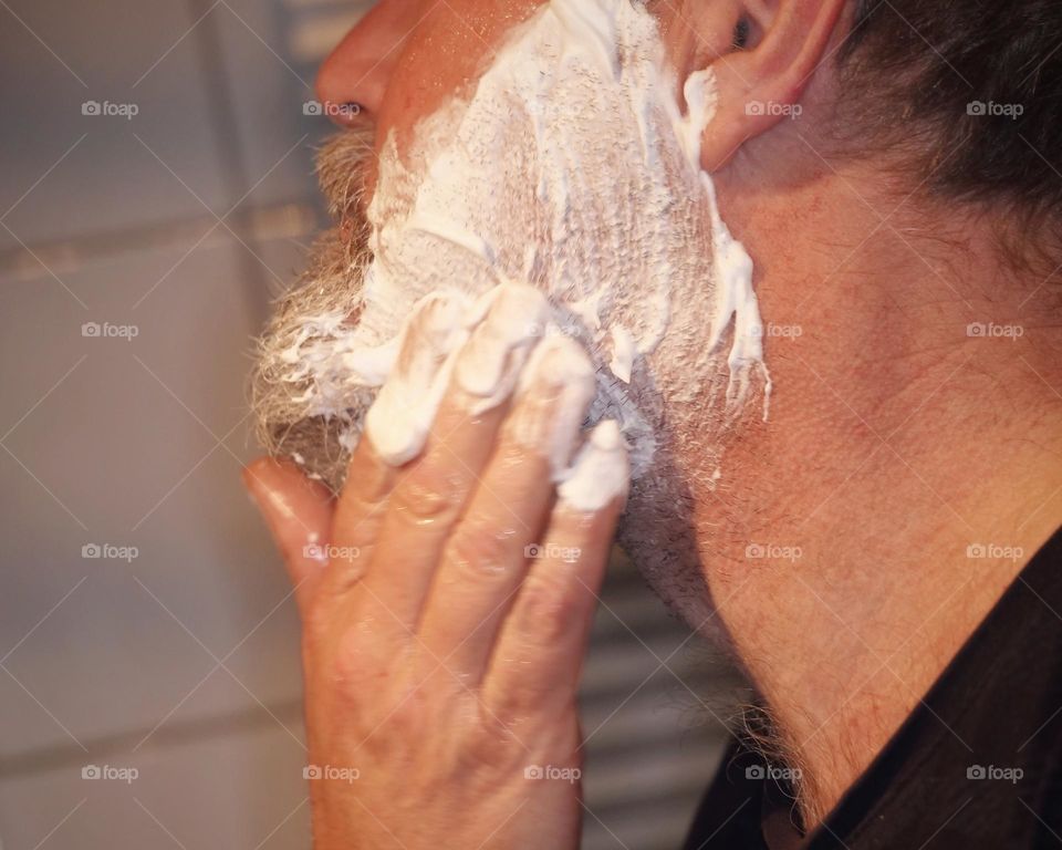 Shaving foam