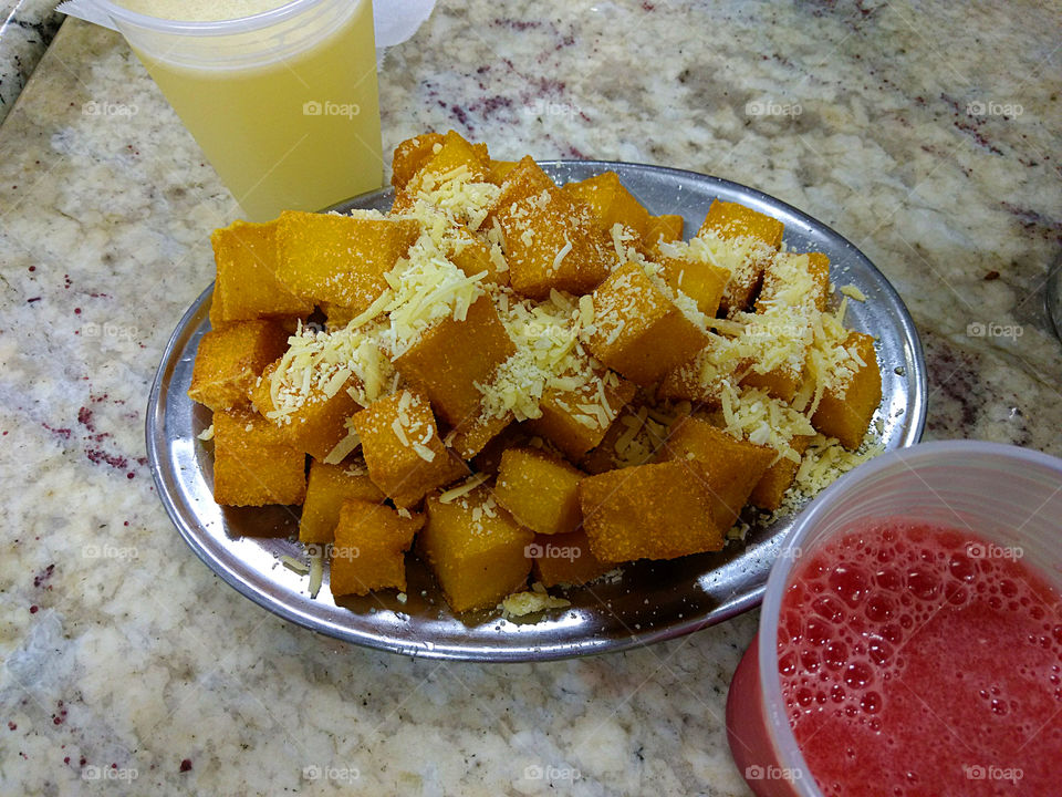 Fried polenta with natural juice