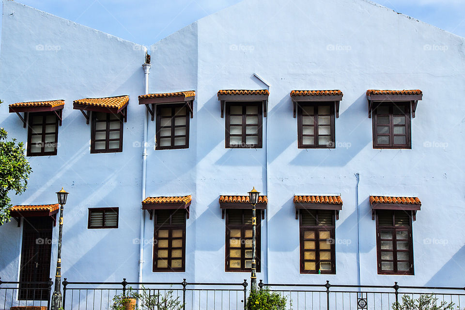 Arrrangement of windows on house