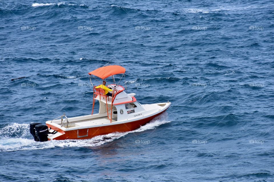 Water search and rescue underway with the Hawai’i Fire Department rescue boat on the ocean looking