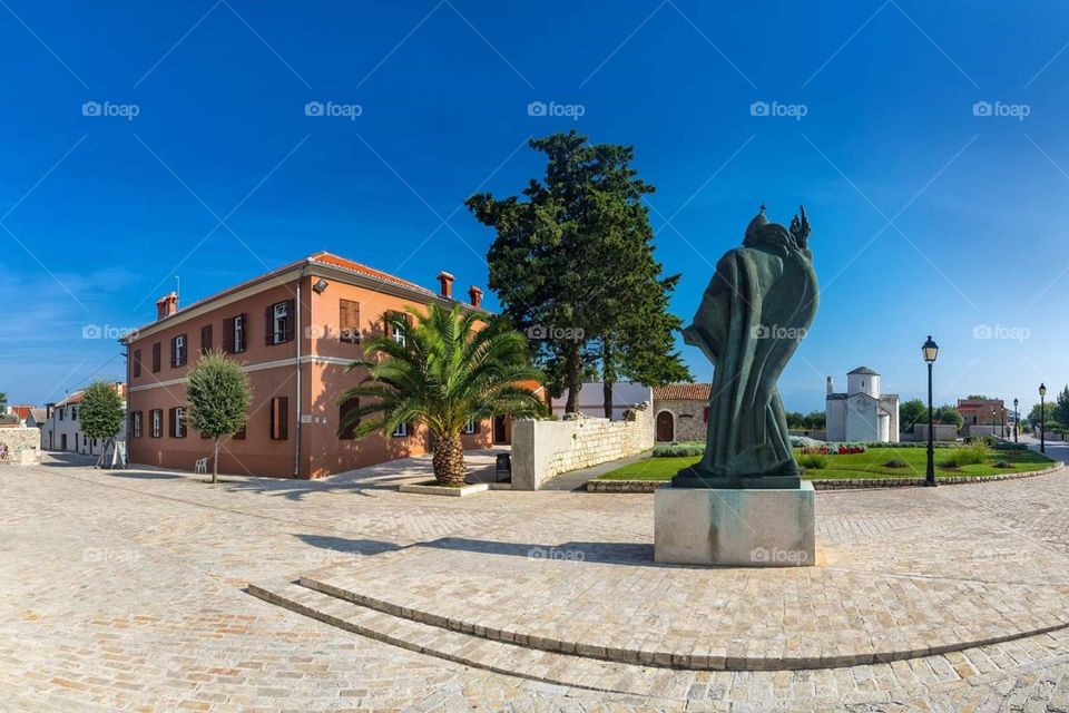 Statue Grgur Ninski Nin